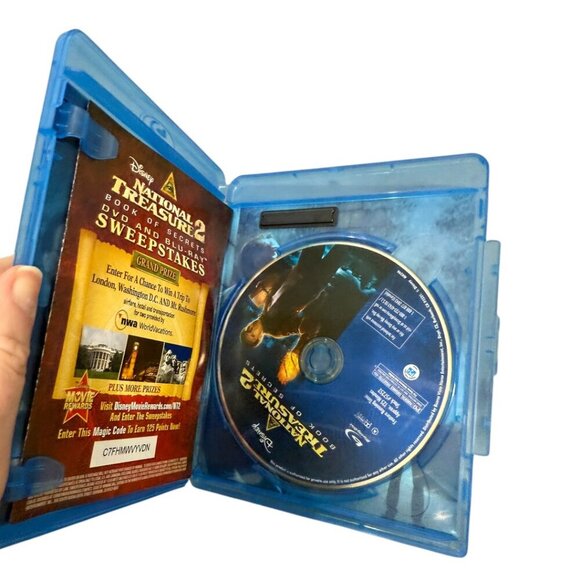 2 Blu-Ray Disc Movies - Journey to the Center of the Earth, National Treasure 2 - Picture 5 of 9